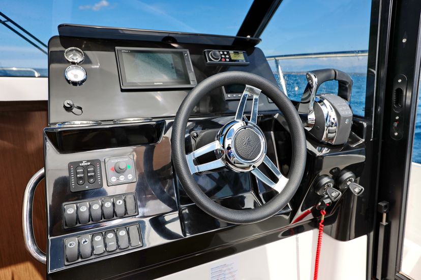 Jeanneau MERRY FISHER 1095 Pepa