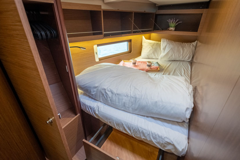 Beneteau OCEANIS 46.1 July