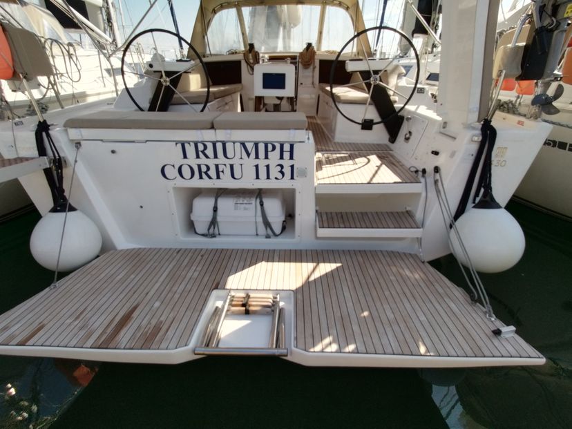 Dufour Yachts 43 Triumph