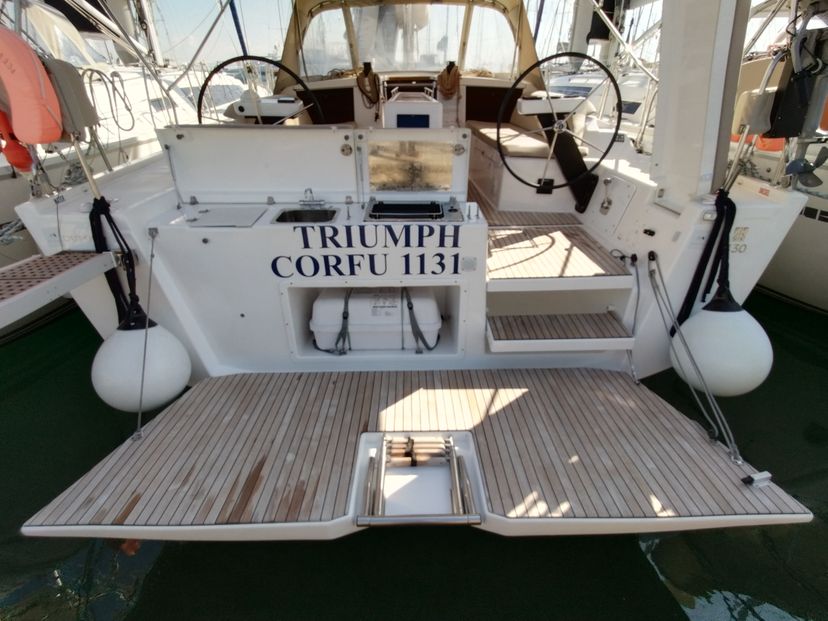 Dufour Yachts 43 Triumph