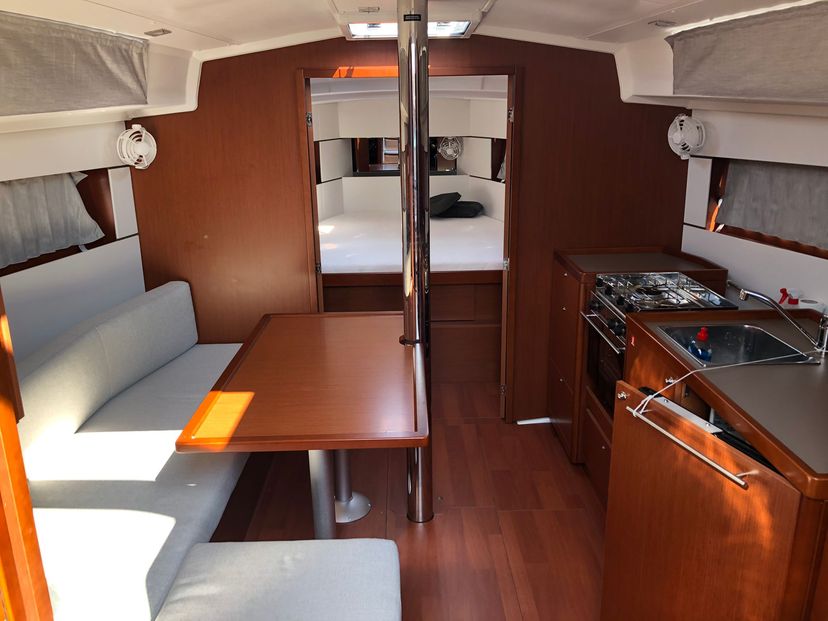 Beneteau 38 Chica