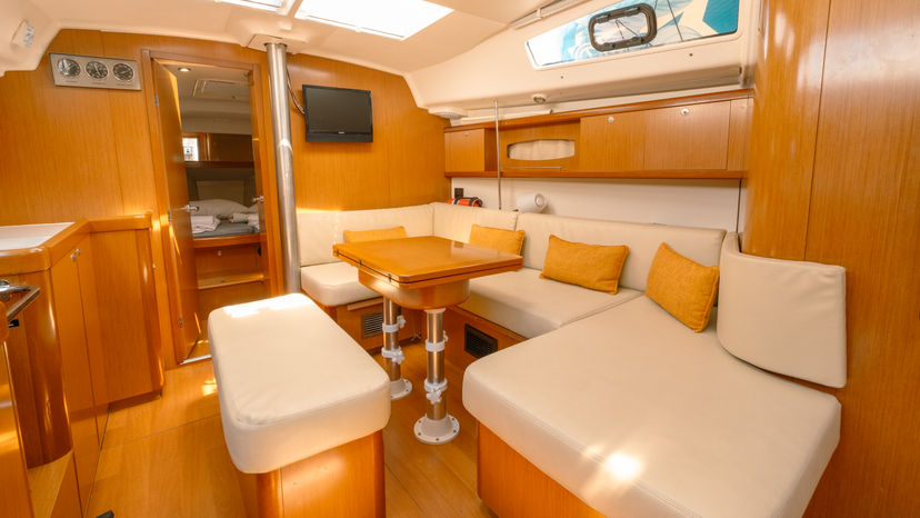 Beneteau 40 Premium