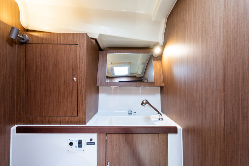 Beneteau OCEANIS 41.1 Argyroula
