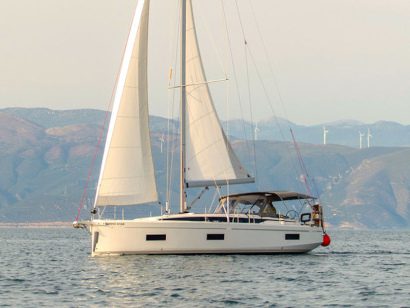 Bavaria Yachtbau C42 Karpouzi | A/C, Bow Thruster, Full teak deck