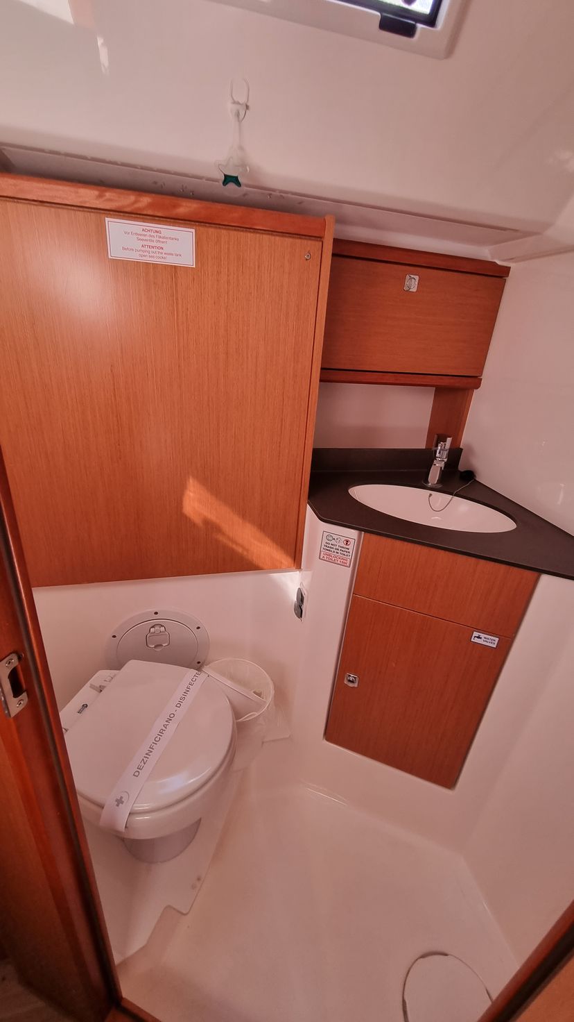 Bavaria Yachtbau 46 Spring Dolphin