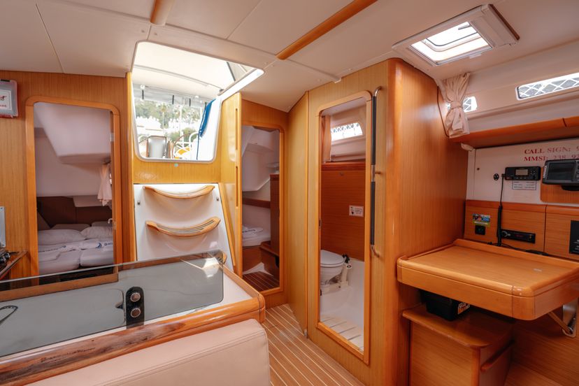 Jeanneau 42 Classic