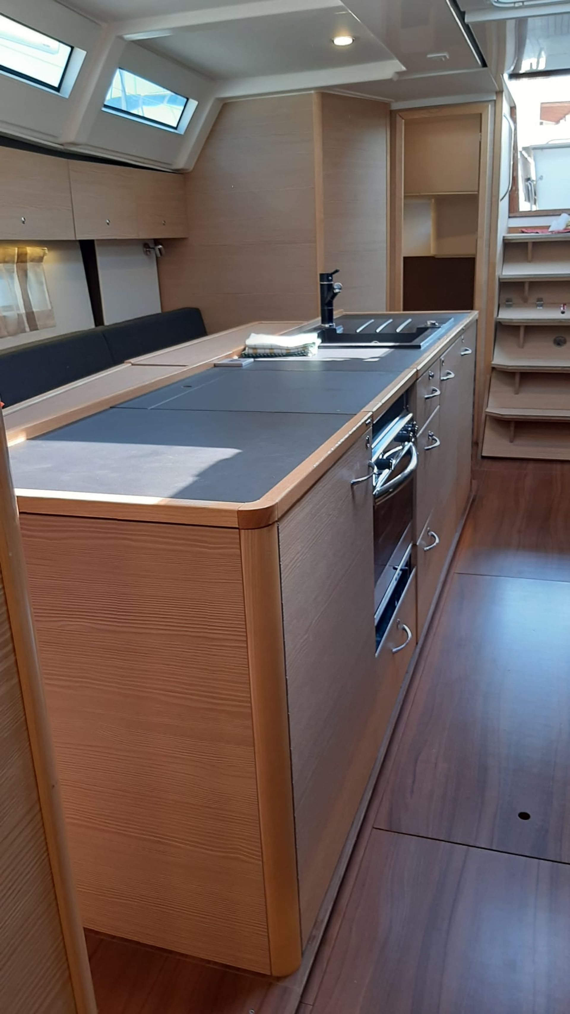41657911621500126_Polina_I_-_interior_-_kitchen.jpg