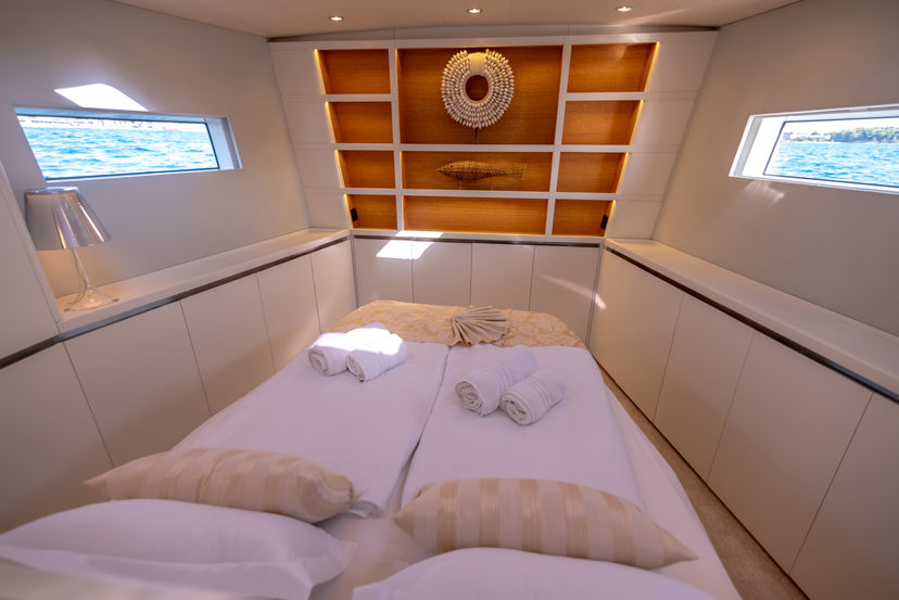 Construction Navale Bordeaux 76 BUBBLES