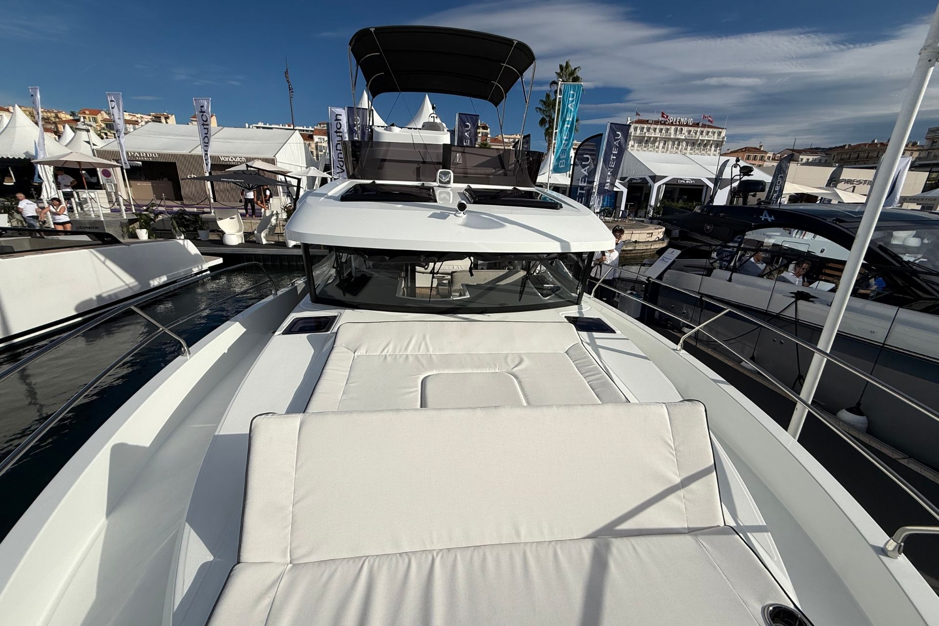 42149281623100174_swift-trawler-37_7.jpg
