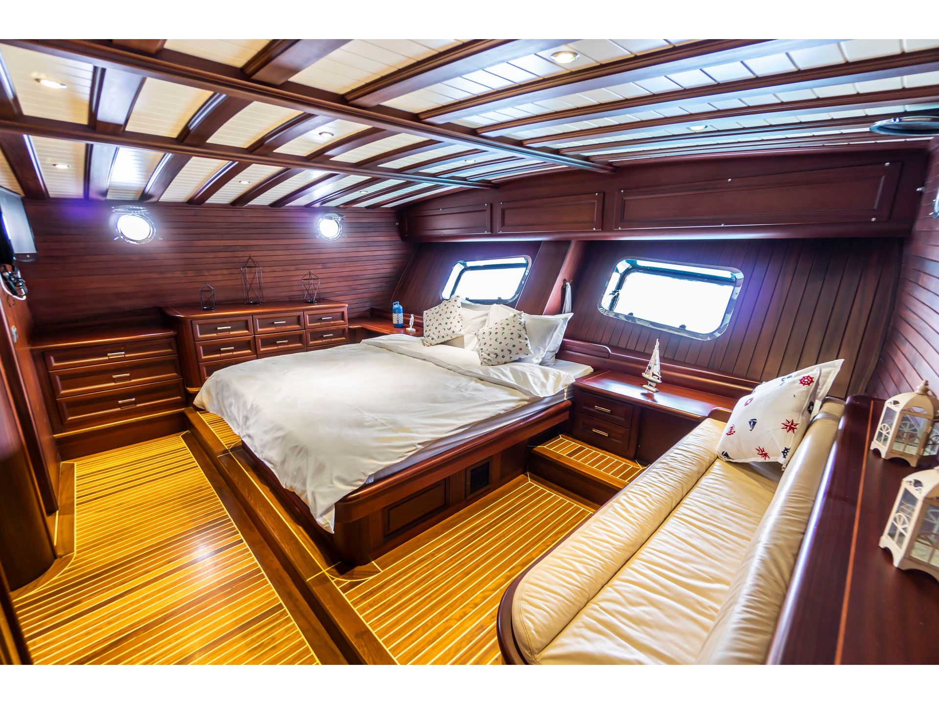 4219170827003627_MASTER_CABIN_25_M2-04.jpg