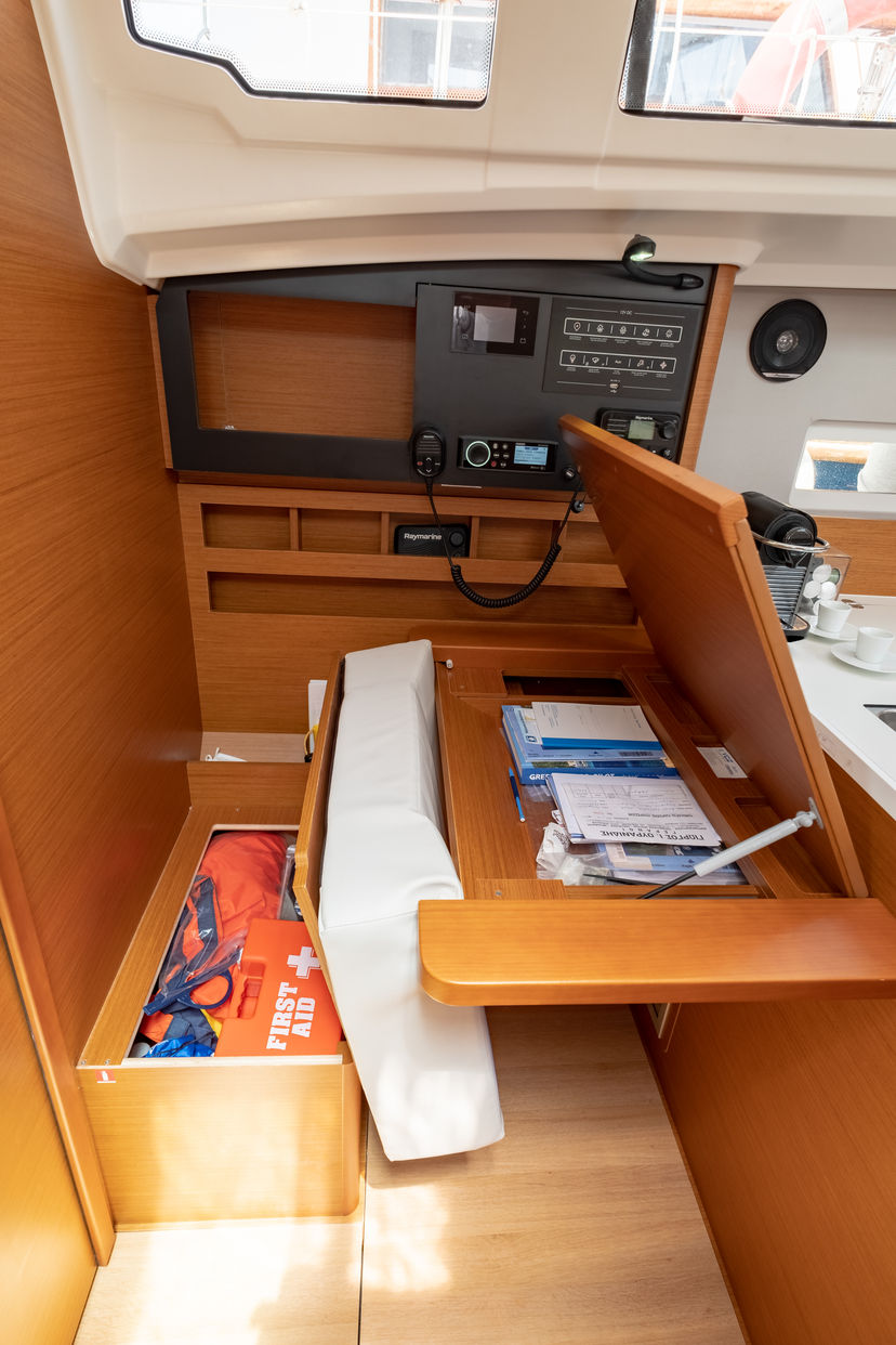 Jeanneau 410 Elcano