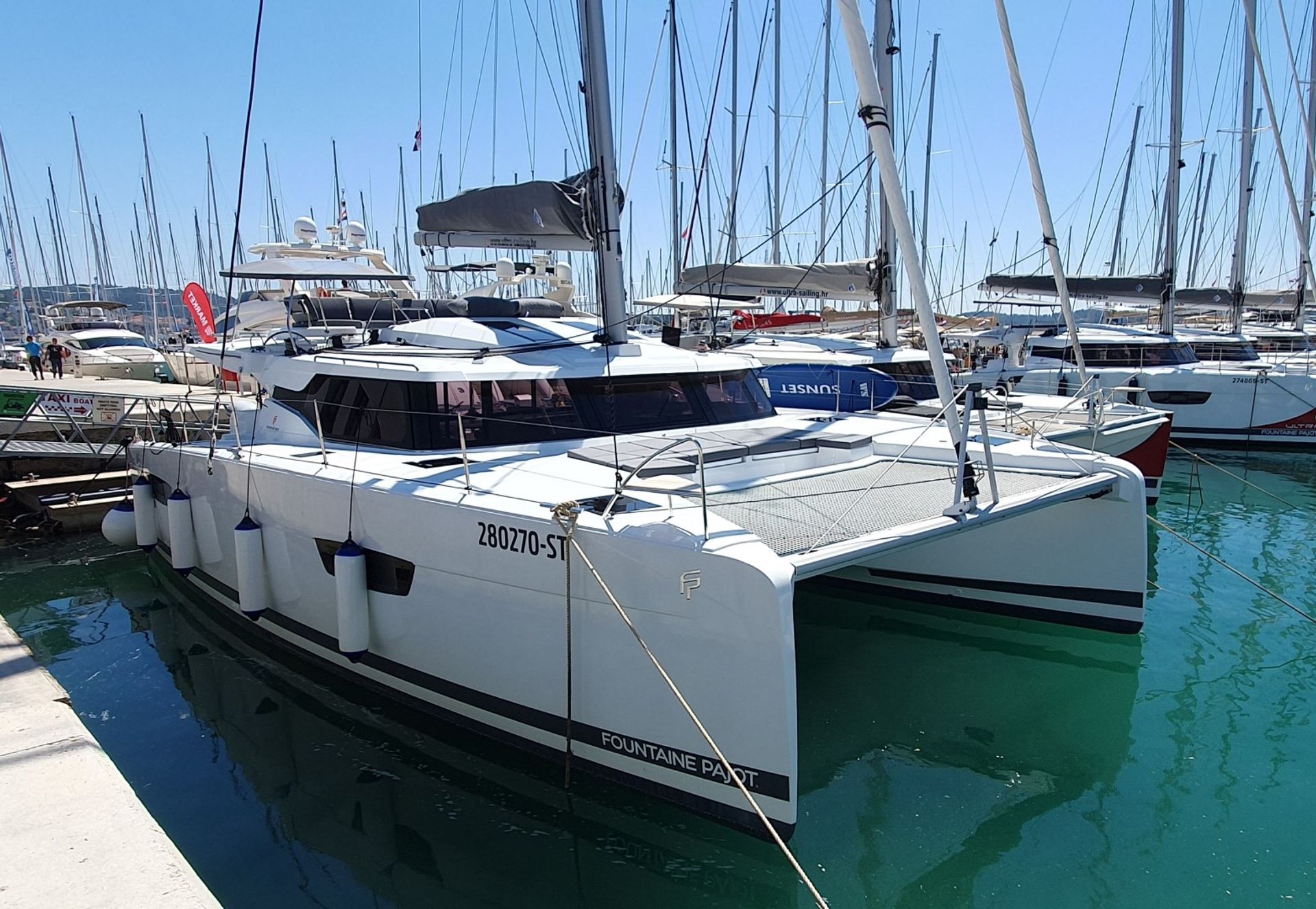 42329471322900172_Elba45_Summer_Flow_ultra_sailing_8.jpg
