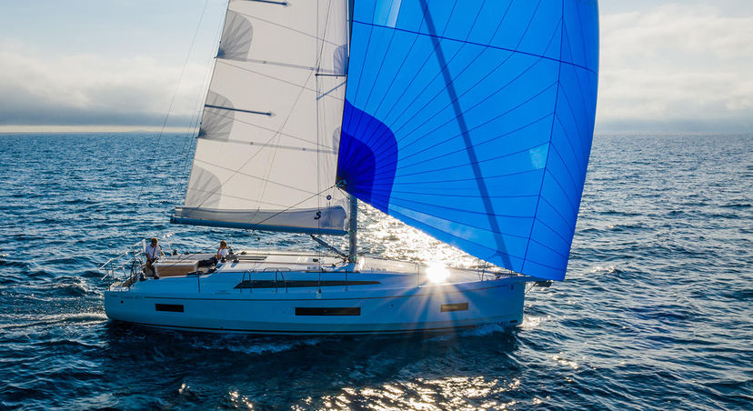 Beneteau 40 Vienna Nano | Solar Panel, Inverter, Bow Thruster
