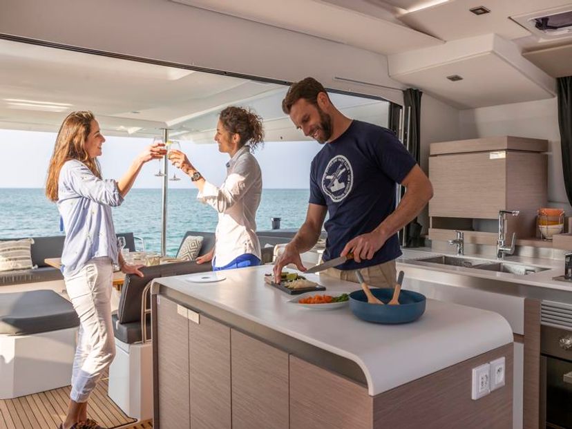 Fountaine Pajot 51 COSMOS