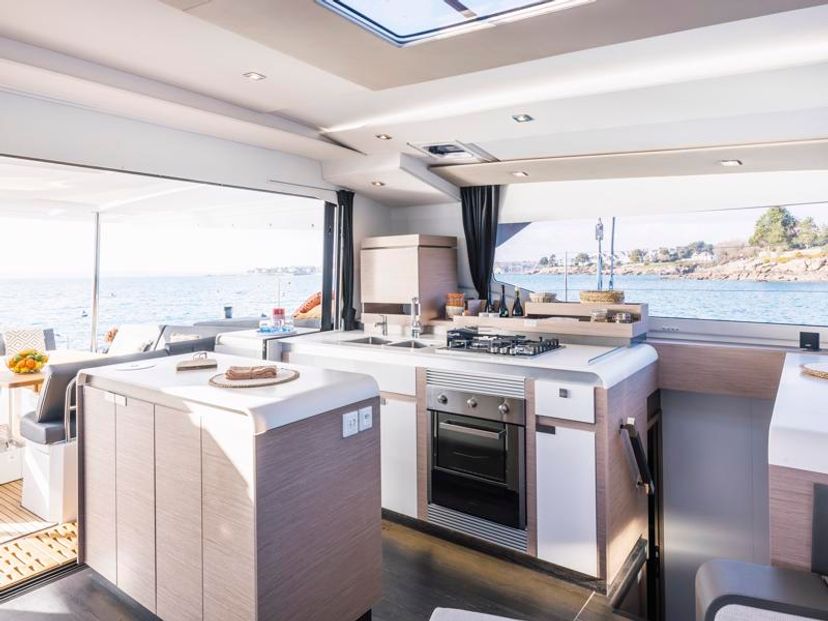 Fountaine Pajot 51 COSMOS