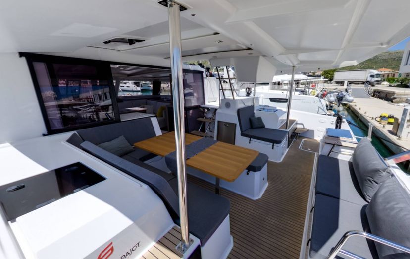 Fountaine Pajot 42 MAGIC SUMMER