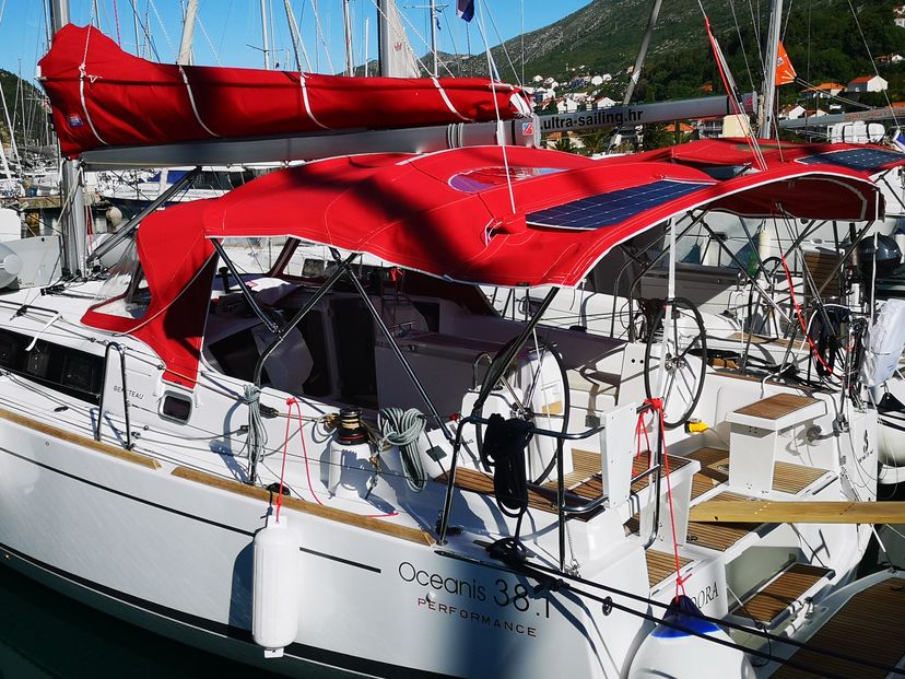 Beneteau 38 TEODORA