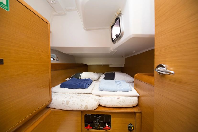 Jeanneau 43 Classic