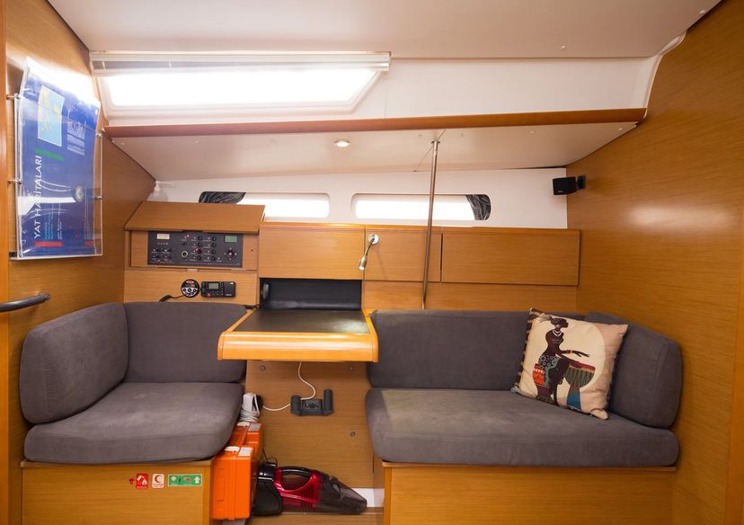 Jeanneau 43 Classic