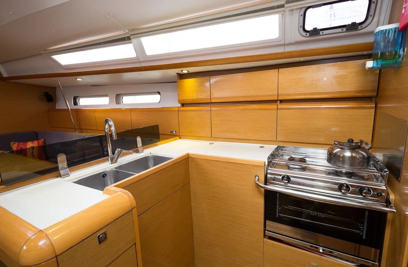 Jeanneau 43 Classic