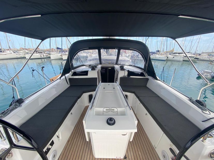 Beneteau 40 AMPELI 