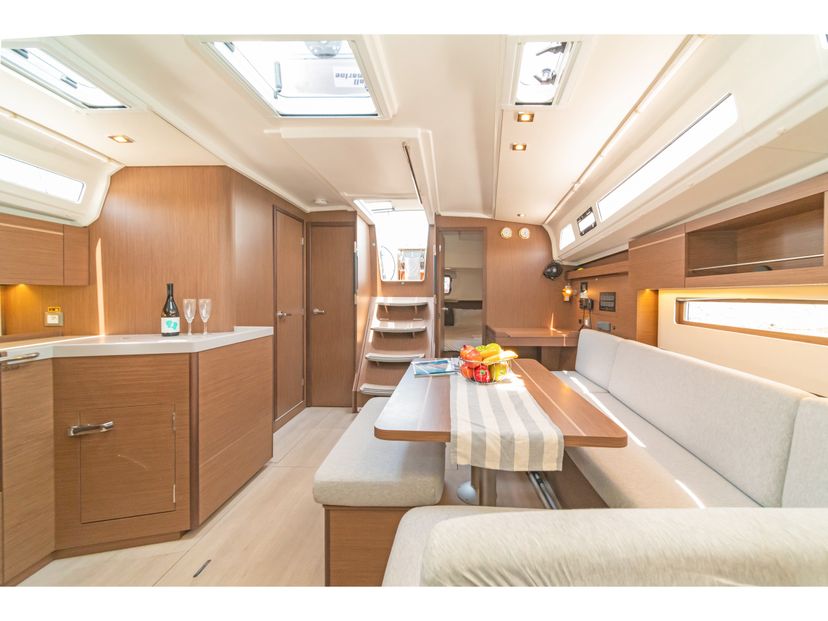 Beneteau 40 Roza