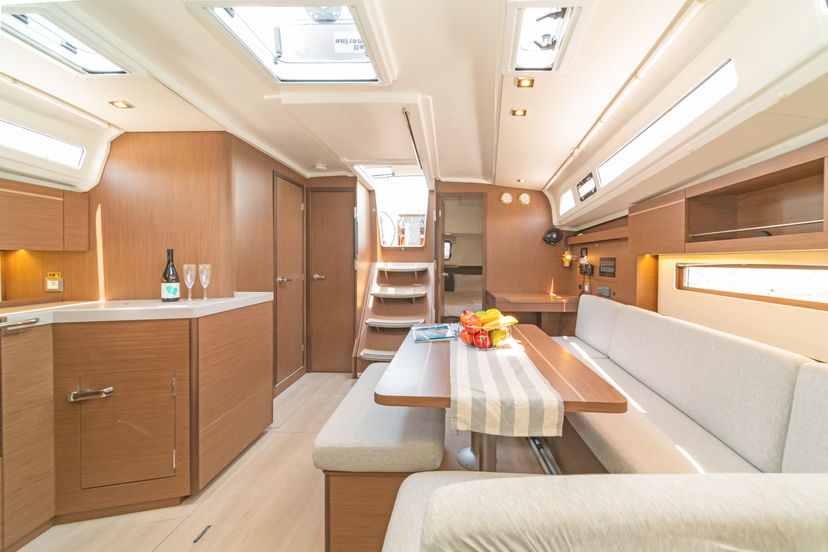 Beneteau 40 Roza