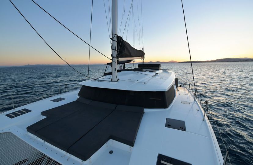 Fountaine Pajot 47 Eclipsea | A/C, Gen, Water-maker, 12 pax