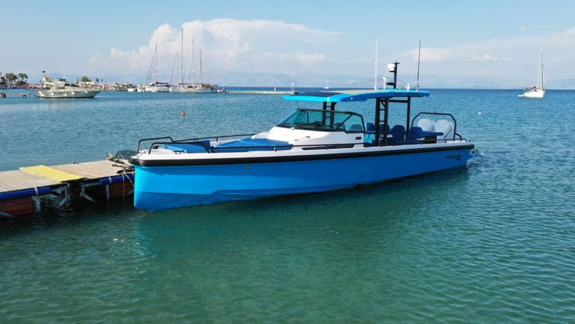 Axopar Boats 37 OKTANA