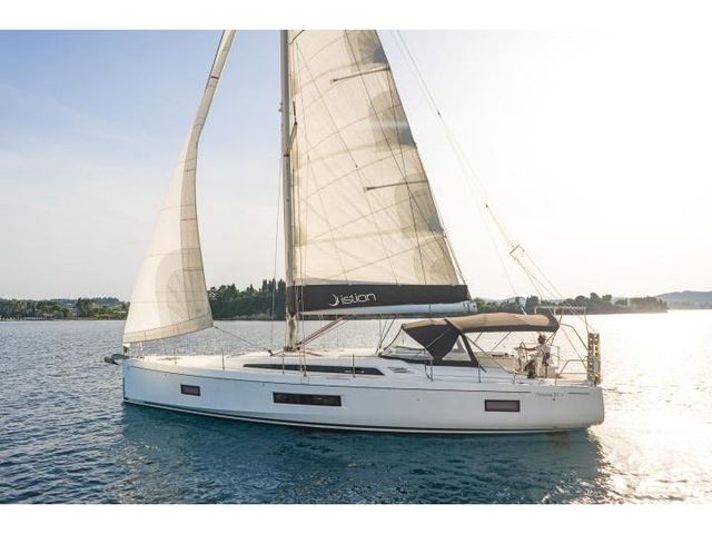 Beneteau OCEANIS 51.1 First Heartbeat