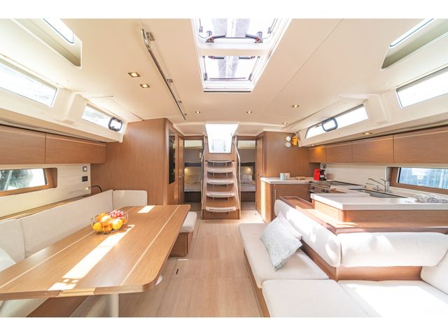 Beneteau OCEANIS 51.1 First Heartbeat