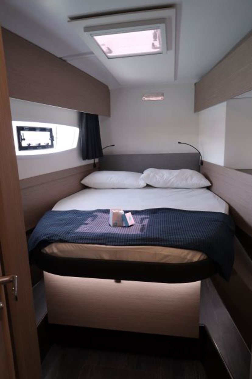 Fountaine Pajot 42 Lalena (WM - A/C - Generator)
