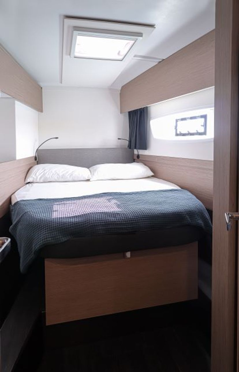 Fountaine Pajot 42 Lalena (WM - A/C - Generator)