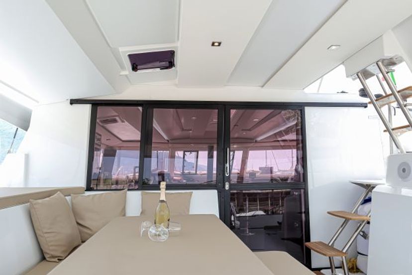 Fountaine Pajot 42 Lalena (WM - A/C - Generator)