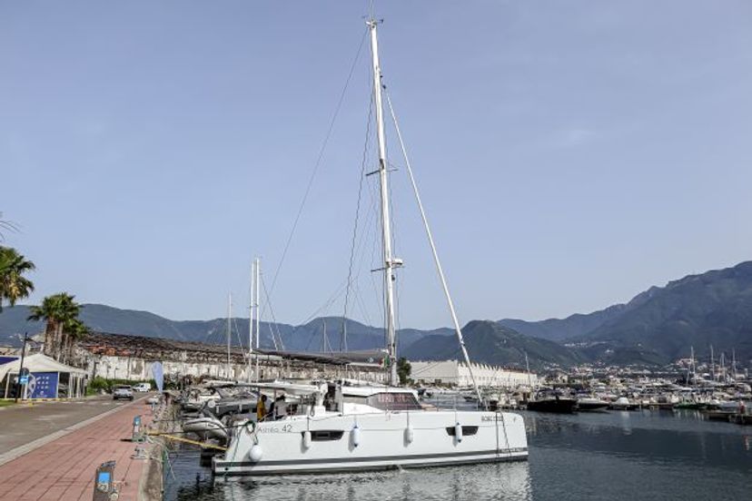 Fountaine Pajot 42 Lalena (WM - A/C - Generator)