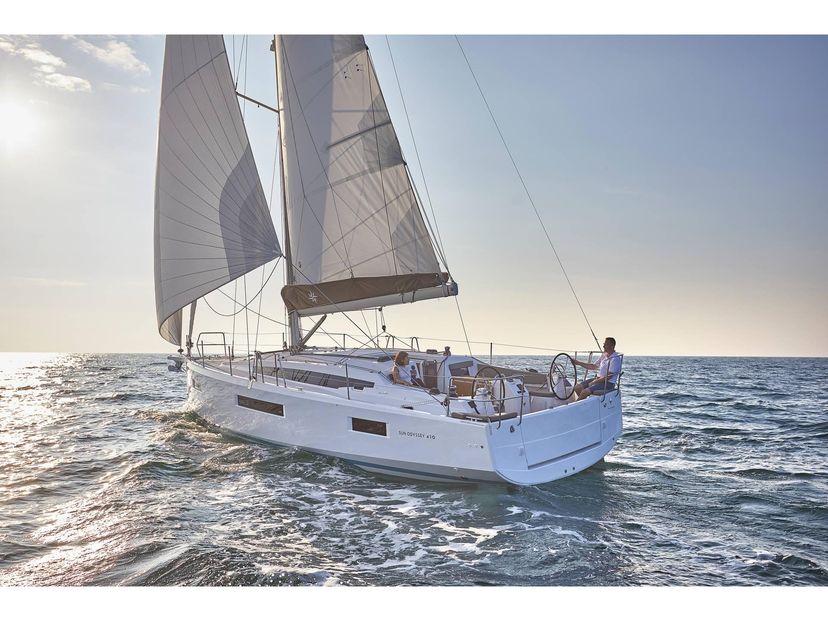 Jeanneau 410 First Date