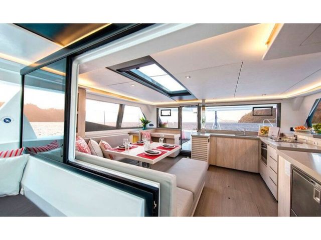 Leopard Catamarans 45 Marina