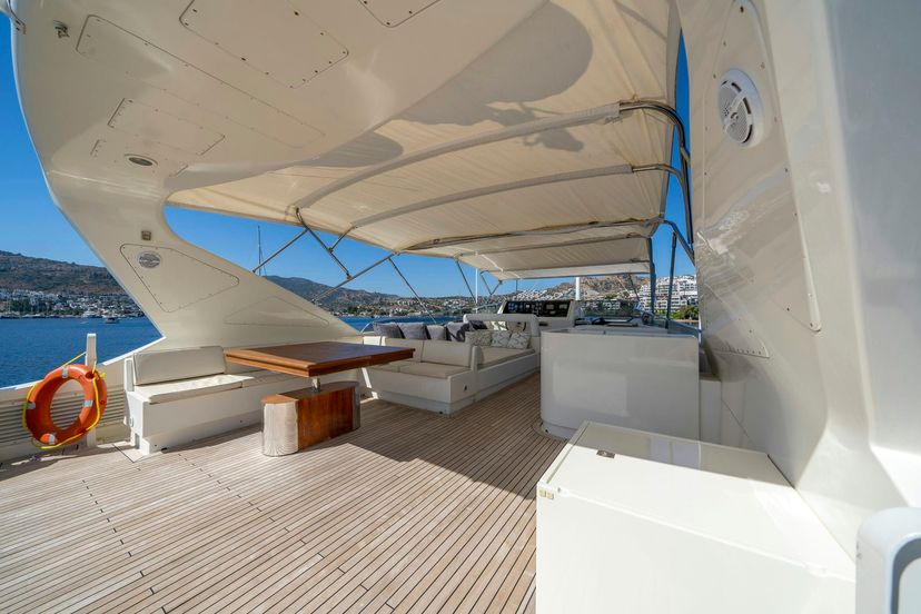 Falcon Yachts 11 Sanref