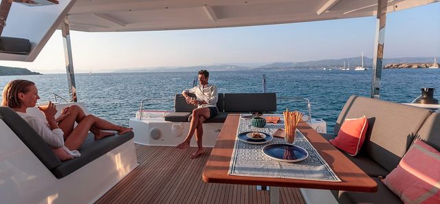 Fountaine Pajot 40 ALMIRIKI