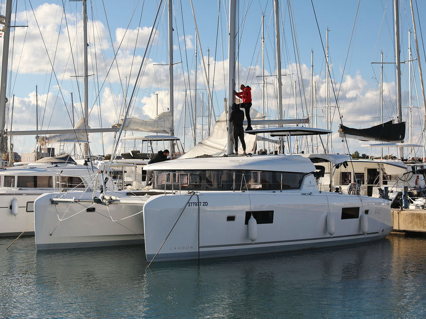Lagoon 42 REA