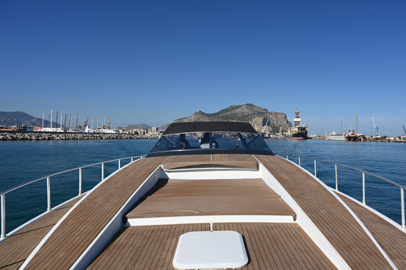 Leopard Yachts 24 Maeva Star