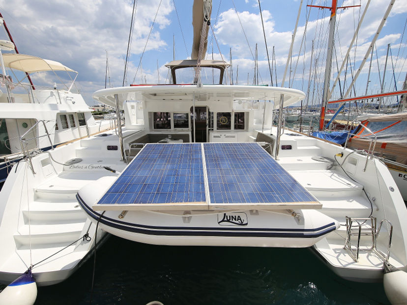 Lagoon 45 LADIES&GENTLEMEN