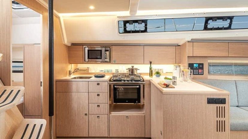 Bavaria Yachtbau C42 Aeolus