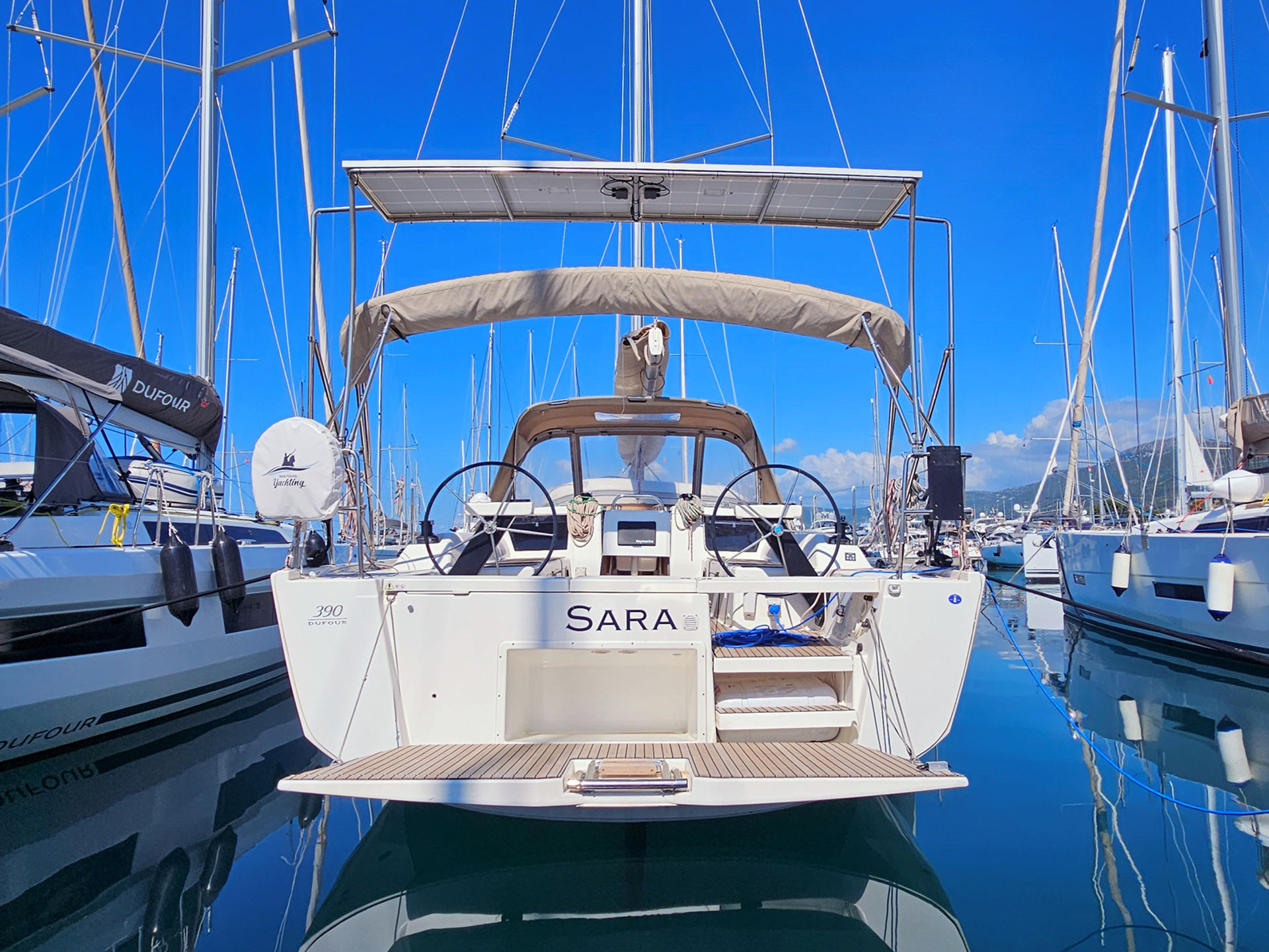 45314671261200512_Dufour_390_Grand_Large_-_Sara03_main_exterior.jpg