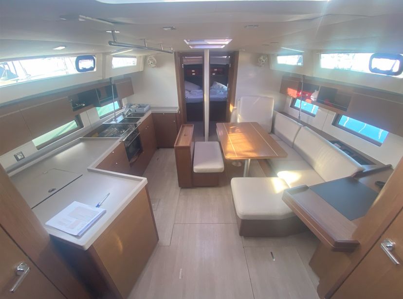 Beneteau OCEANIS 46.1 Glykeria 
