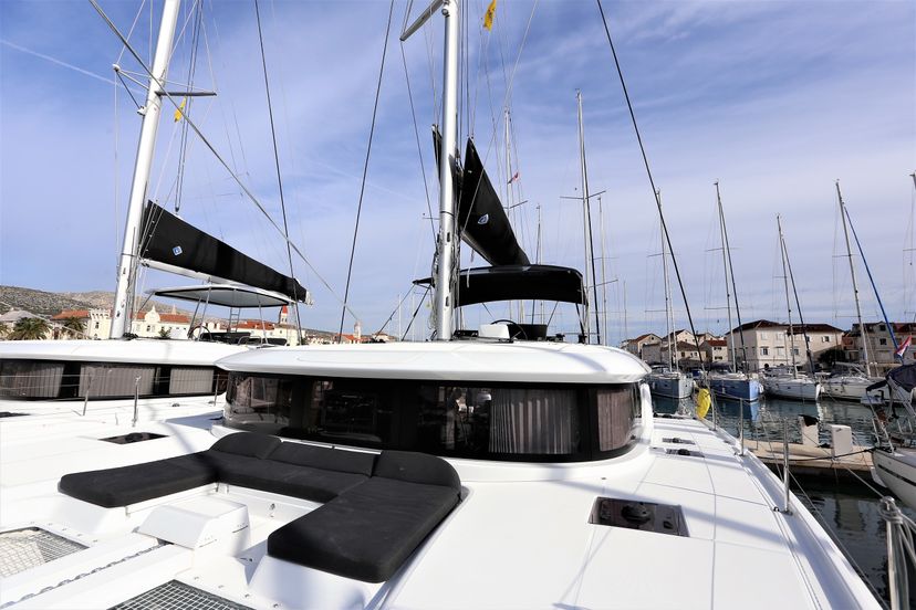 Lagoon 46 LADY POINT 