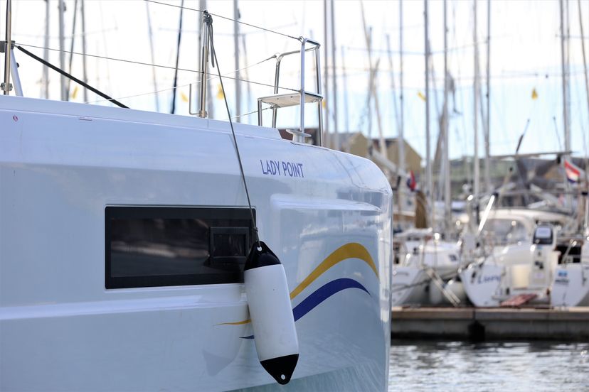 Lagoon 46 LADY POINT 