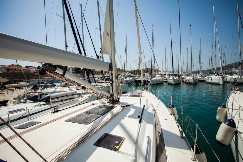 Jeanneau 50 Rock Point