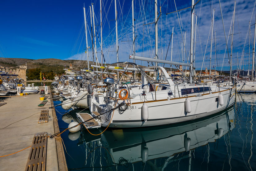 Beneteau 38 Pleasure