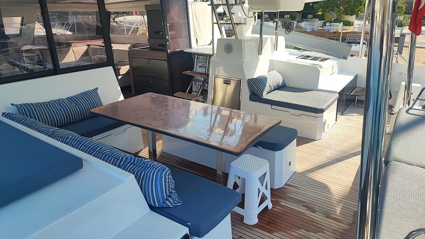 Fountaine Pajot 45 Lalom